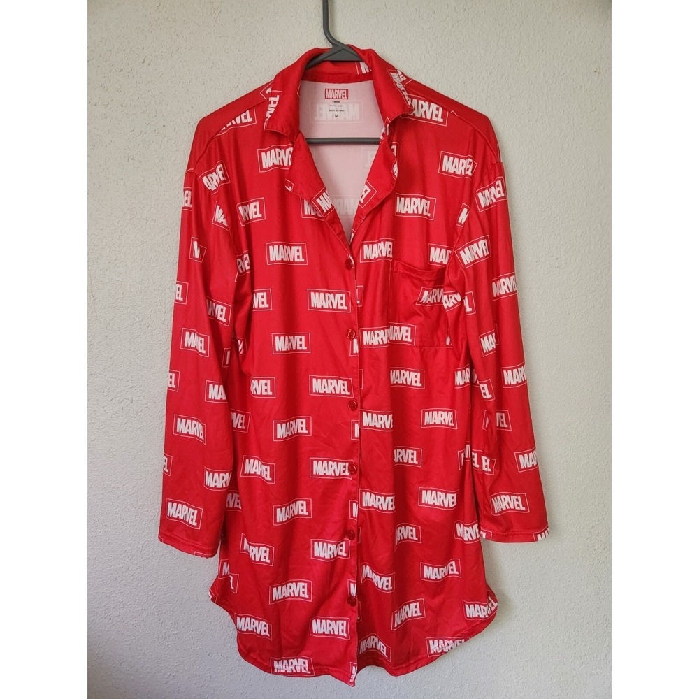 Marvel Women's Medium Red Logo Graphic Long Sleeve Button Front Nightgown